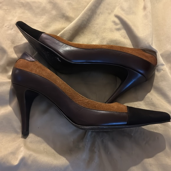 Via Spiga Brown Leather Pumps w/ Gold Suede Sides & Black Suede Toes - Picture 7 of 12